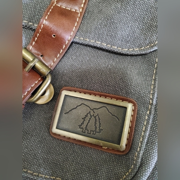 Michigan Gray Multi Zipper Fanny Pack/Crossbody Bag - Picture 2 of 16